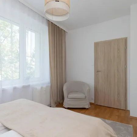 Atmospheric In A Area Pet-friendly By Renters Lejlighed